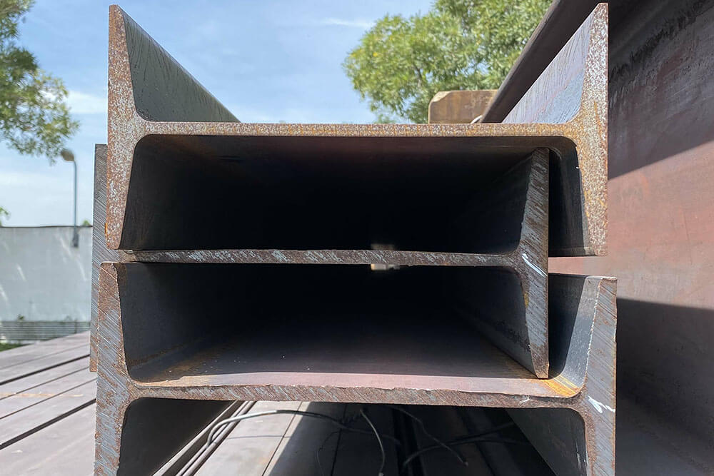 Viga tipo I IPS estándar.